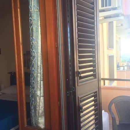 Frontemare Rooms Милаццо Экстерьер фото